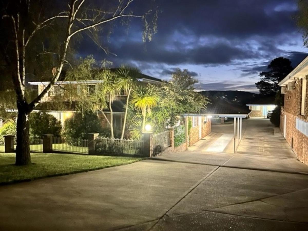 Kinross Inn Cooma Bagian luar foto