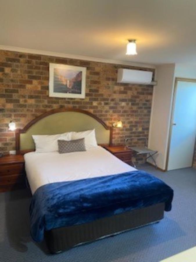 Kinross Inn Cooma Bagian luar foto