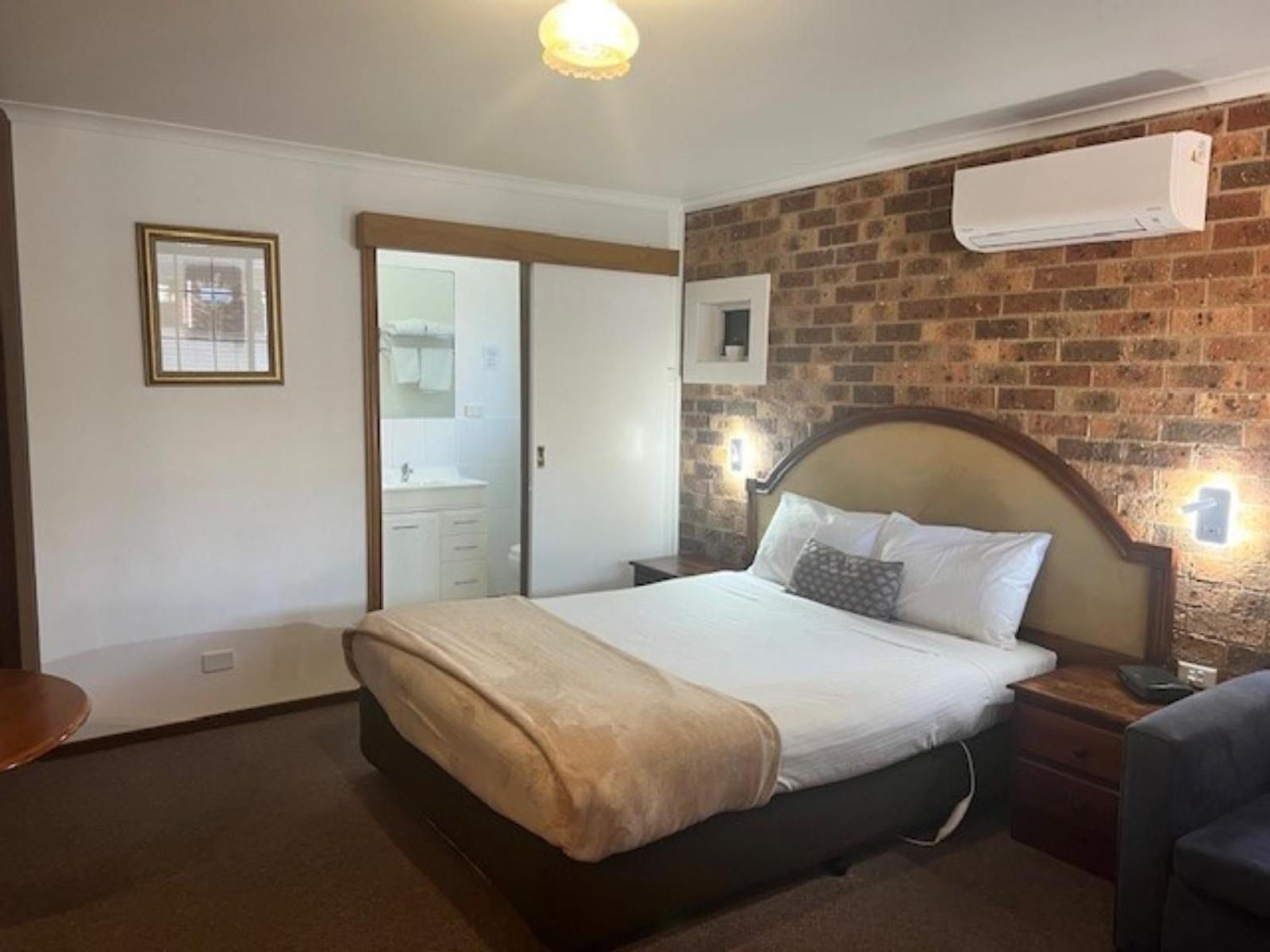 Kinross Inn Cooma Bagian luar foto